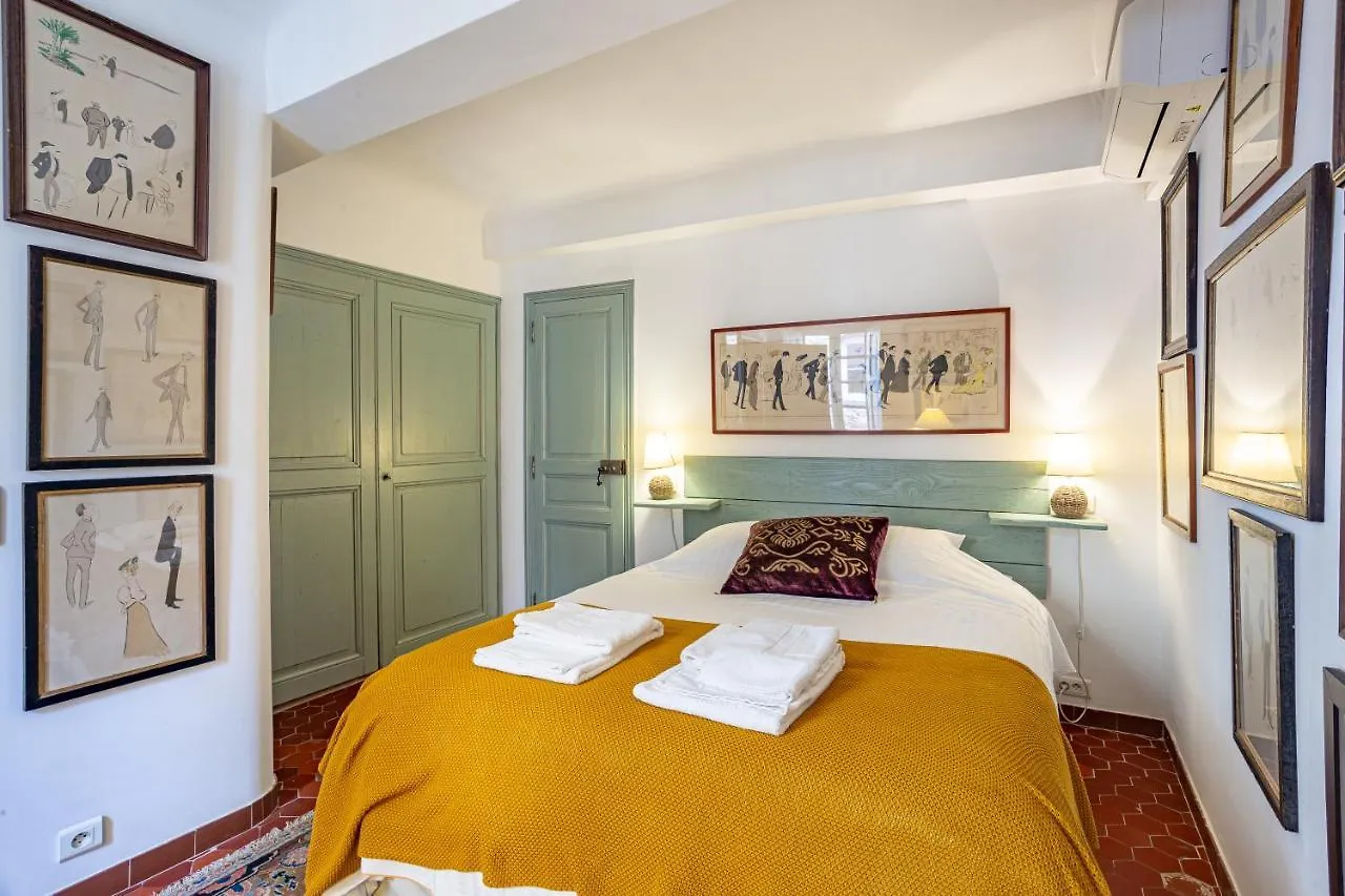 La Maison Du Prince Grimaud Frühstückspension